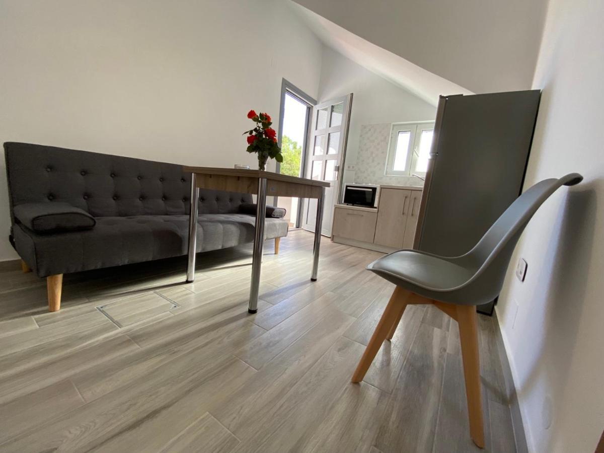 Ninemia Apartment Artemonas Exteriér fotografie